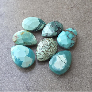 Turquesa Tibetana Natural en Forma de Lágrima, Corte Briolette, Gema Calibrada y Facetada para Joyería - Product Image 4