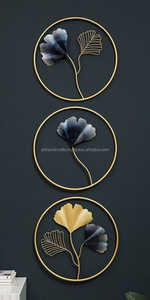 Art mural en métal avec anneaux superposés verticaux, style nordique de luxe léger |   Panneau mural en maille dorée bronze à disques radiaux pour salon - Product Image 4