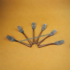 Ensemble de fourchettes en cuivre et en acier de haute qualité avec design martelé pour les mariages de cuisine en gros pour restaurant hôtel usage domestique - Product Image 4