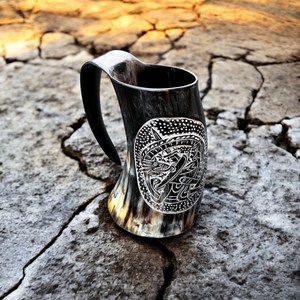 Jarra de Cerveza Vintage de Imitación de Cuerno de Búfalo, Arte Popular Antiguo, Hecha a Mano, Ecológica, para Fiestas, con Caja de Regalo, Uttar Pradesh - Product Image 3