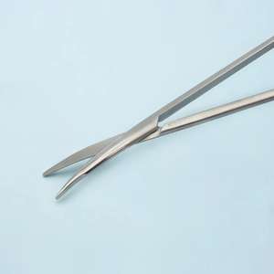 Tijeras de Tenotomía Manuales Reynolds Steel de 7 Pulgadas, Grado Alemán Supercut, Curvas, para Cirugía Plástica, SurgiRight - Product Image 3