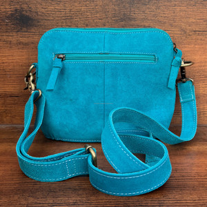 2024 <span class=keywords><strong>l</strong></span>üks yüksek kalite tasarımcısı Crossbody çanta kadınlar yeni moda bot dikiş turkuaz süet deri Logo desen omuz çantaları - Product Image 4