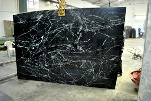 Dalles de marbre vert SILO Spider - Design moderne, surface polie pour comptoirs de cuisine, salle de bain, villa et appartement, plans de travail et dessus de meubles - Product Image 3