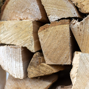Leña de roble, abedul y haya seca en horno, a la venta a precio de fábrica y a un precio competitivo. - Product Image 1