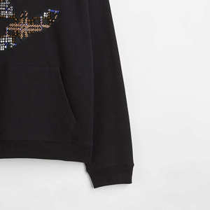 Sweat-shirt à capuche noir pour femme avec strass, manches longues, en coton tricoté, pour l'automne - Product Image 2