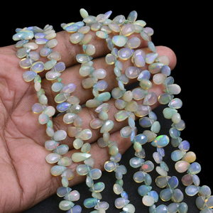 โอปอลเอธิโอเปียสีเขียวธรรมชาติคุณภาพสูง รูปทรงลูกแพร์เจียระไน ทำด้วยมือ ขายส่ง สำหรับทำสร้อยข้อมือ สร้อยคอ และเครื่องประดับ - Product Image 5