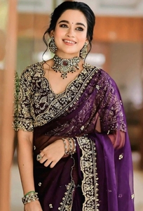 Sari de Seda Pura con Bordado y Diseño Propio, Estilo Bollywood, para Fiestas, Sin Arrugas y Reversible - Product Image 2