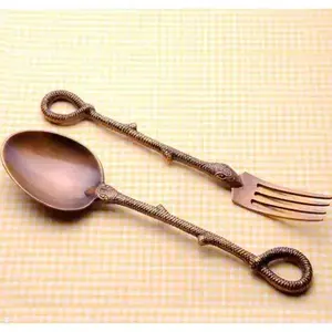 Juego de cubiertos de metal de diseño minimalista para mesa de comedor en el hogar, restaurante y accesorios modernos de cocina. - Product Image 1