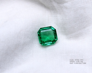 Esmeralda Natural de Zambia, Corte Octogonal, Verde Intenso, Gema Suelta Facetada, Certificada por IGI GEMS INTERNATIONAL para Joyería - Product Image 3