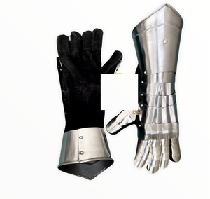 Guantes Medievales de Acero Inoxidable con Puño de Cuero Negro para Disfraz de Fantasía - Product Image 1