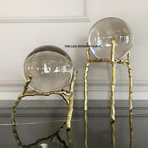 Esferas de Cristal de Alta Calidad en Venta, Esculturas Decorativas para el Hogar, Juego de 2 Piezas con Base de Metal de Aluminio Dorado - Product Image 1
