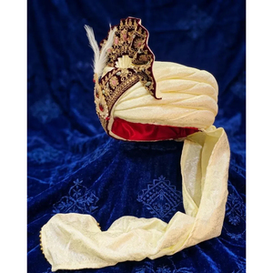 ผ้าโพกศีรษะไหมสีงาช้างแบบราชวงศ์ ขอบปักลายซาร์ดอซีสีแดงเลือดนก ประดับด้วยพลอยสีแดง รุ่นคัลกี มหาราชา ปากรี - Product Image 3