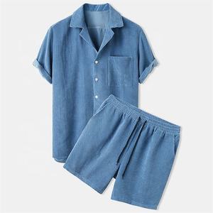 Conjunto elegante de verano: camiseta y pantalones cortos. Material suave y transpirable que garantiza comodidad, perfecto para uso al aire libre y casual. - Product Image 1