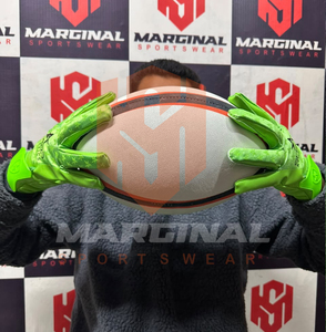 Guantes de Fútbol Americano Personalizados de Color Neón con Alta Adherencia, Guantes Deportivos Baratos al por Mayor, Guantes de Protección para Fútbol Americano para Hombre - Product Image 3