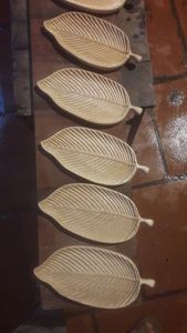 Plateau de découpe en bois écologique disponible, forme de feuille, planche à découper naturelle et sûre, plateau de service, vente en gros - Product Image 2