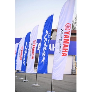 ชุดธงขนนกแบบกำหนดเองพร้อมเสาและฐานสำหรับตั้งแสดงโฆษณาภายนอกอาคาร ผลิตในเวียดนาม พร้อมการพิมพ์แบบ Dye Sublimation - Product Image 1