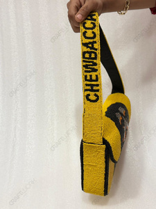 Pochette de soirée OEM en forme de tête de chien, perlée à la main, avec doublure en satin, pour marque privée, vente en gros et exportation - Product Image 4