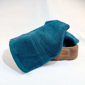 Serviette de bain d'hôtel en gros 100% coton biologique de haute qualité pour sport et gym, couleur unie personnalisée, écologique, rafraîchissante et à séchage rapide - Product Image 6