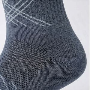 High Quality Mens Cycling <b>Socks</b> Breathable Athletic Road Bike Performance <b>Moisture</b> Wicking Durable Soft Customized Color Pairs - Product Image 4