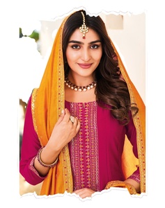 Vêtements indiens et pakistanais en soie VICHITRA avec travaux de broderie comprenant un ensemble Dupatta Inner Kurta - Product Image 4
