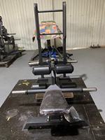 Appareil de musculation à charge libre pour fessiers, Hip Thrust, Squat vertical, usage domestique, réglable, pour exercices de pont, de fessiers et de rame en position debout, avec supports pour bandes de résistance