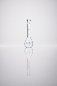 Flacon volumétrique PrecisionPro 10 ml avec bouchon en verre interchangeable, verrerie de laboratoire en borosilicate résistant à la chaleur - Product Image 5