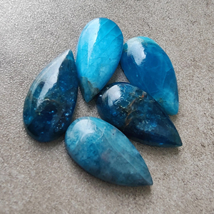 Apatite néon AAA+ cabochon en forme de poire, dos plat, pierre précieuse calibrée pour la fabrication de bijoux - Product Image 6