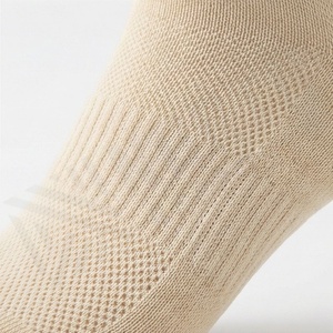 Chaussettes courtes en coton et fibre de bambou, respirantes, fines, couleur unie, pour usage quotidien décontracté en été, pour adultes - Product Image 5