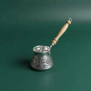 Cezve en laiton gravé à la main, motif paon vintage, cafetière Ibrik pour cuisinière avec poignée en bois - Product Image 3