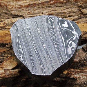 Cendrier décoratif en acier Damas, cendrier à cigarettes en métal lourd avec finition unique pour la maison et le bureau - Product Image 2