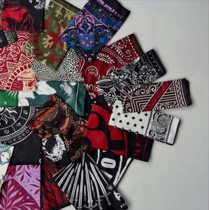 Bandana carré en satin à motif squelette d'Halloween, imprimé os effrayants, bordure surjetée, foulard pour cheveux et cou, idéal pour les fêtes A - Product Image 2