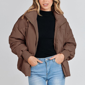 Veste matelassée haut de gamme pour femme avec logo personnalisé, manteau d'hiver matelassé, service d'échantillonnage disponible, exportateur de confiance - Product Image 5