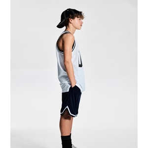 Camisetas deportivas personalizadas al por mayor de alta calidad para hombre, transpirables, para gimnasio, fitness, correr, entrenamiento, ligeras, para uso diario. - Product Image 2