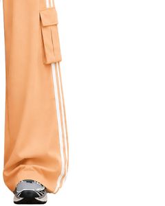 Pantalon cargo ample pour femme, couleur beige pêche, avec bandes latérales blanches, taille haute, coupe décontractée, style streetwear, personnalisable par le fabricant - Product Image 4
