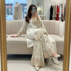 Ensemble Sharara élégant en Georgette blanche avec broderies lourdes, style Antra, infroissable, séchage rapide, tenue ethnique de fête, style pakistanais - Product Image 1