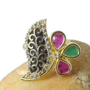 Bague vintage en rubis et émeraude, bague de cocktail, bague de déclaration, bijoux traditionnels indiens pour mariage et fiançailles - Product Image 1