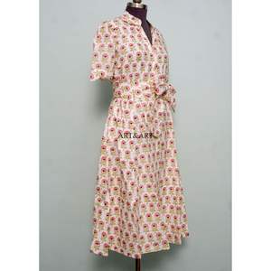 ชุดเดรสแม็กซี่ผ้าฝ้ายพิมพ์ลายดอกไม้ดิจิทัลแบบแฮนด์บล็อก สวยงามและสวมใส่สบาย เหมาะสำหรับผู้หญิง สวมใส่สบายๆ ในชีวิตประจำวันหรือไปงานปาร์ตี้ - Product Image 5