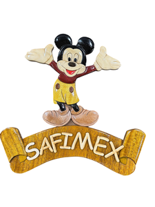 Plaques en bois décoratives pour Noël et souvenirs, à suspendre à la porte, avec nom de personnage de dessin animé pour enfants, design vintage, fabriquées en usine au Vietnam. - Product Image 6