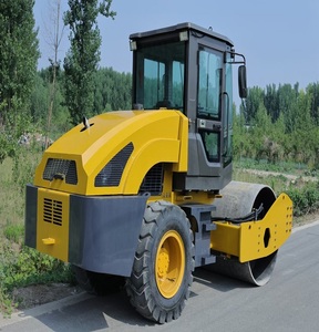 Mini-compacteur routier de qualité supérieure à pneu unique avec transmission hydraulique pour travaux de construction haute performance - Product Image 5