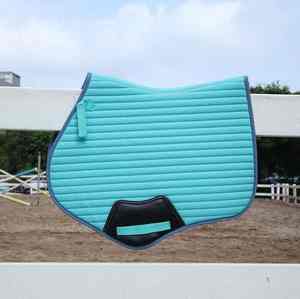 Almohadilla de lana de alta densidad premium para caballos con capa transpirable y confort superior para un rendimiento ecuestre. - Product Image 5