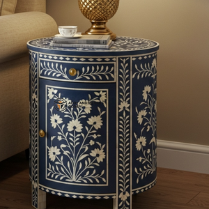 Table de chevet ronde en bois artisanale de luxe moderne et écologique avec incrustations florales bleues, 2 tiroirs et rangement - Product Image 4