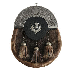 Kilt écossais semi-formel pour hommes, en laine faite main, avec fermeture à ardillon, pour uniforme de fanfare, avec sac en fourrure et cuir par GNG IMPEX - Product Image 1