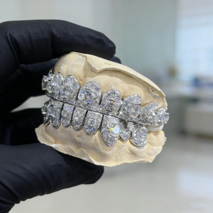 Parrilla Dental de Plata de Ley 925 con Diamantes de Moissanita VVS, Joyería Personalizada de Lujo para Hombre, Estilo Hip Hop y Streetwear - Product Image 2