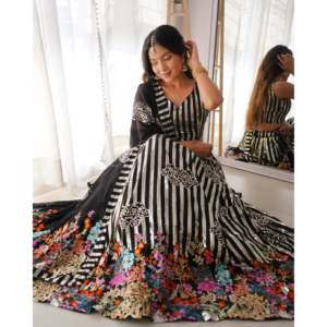 Vestido de Noche de Diseñador, Elegante Sari para Fiesta con Trabajo de Hilo y Lentejuelas - Product Image 6