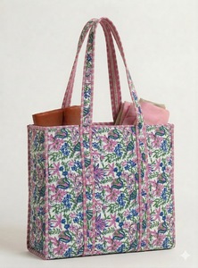 Bolsa de Mano Acolchada de Algodón Indio Hecha a Mano con Estampado Floral, Bolsa Grande para Compras - Product Image 2