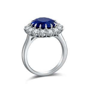 Anillo con Zafiro Ovalado y Diamantes Redondos de Corte Brillante, Halo Floral con Engaste de Garras, Oro Sólido de 18K, Piedra Natural, Unisex - Product Image 3