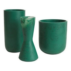 Ensemble de 3 vases en résine verte ou pièce unique, modernes, texturés, ronds, décoratifs pour table, accessoires de décoration intérieure, écologiques, faits à la main, durables - Product Image 1