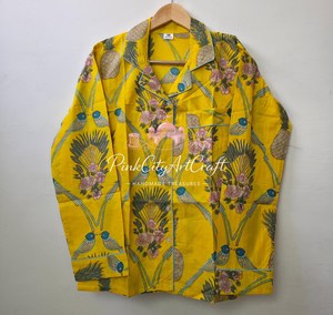 Conjunto de Pijama de Verano de Algodón Hecho a Mano para Mujer, Estampado Floral de Aves en Amarillo Vibrante, Transpirable, de Secado Rápido, Elegante y Lujoso - Product Image 3
