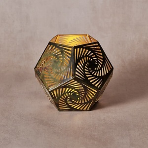 Porte-bougie en métal doré personnalisé, unique, décoratif, avec découpe artisanale, pour la maison - Product Image 4