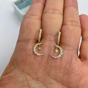 Pendientes de Plata de Ley 925 con Forma de Luna Creciente y Estrella de Moissanita, Joyería de Lujo para Mujer, Regalo - Product Image 1